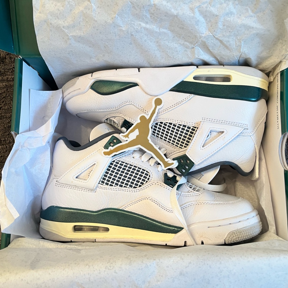Air Jordan 4 Oxidized Green size 7y women’s 8.5